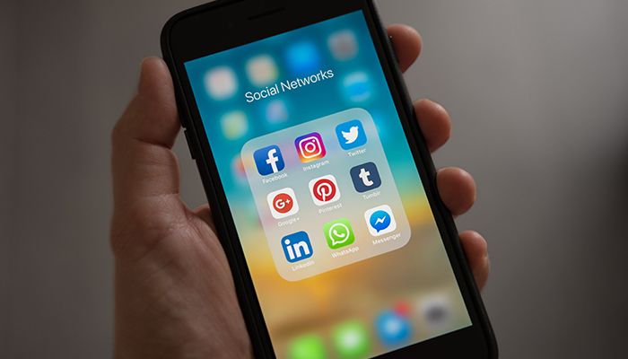 Cara Pintar Menjauhkan Anak dari Pengaruh Buruk Media Sosial