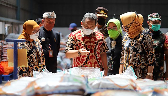 Jaga Stabilitas Harga Bahan Pangan, Plt Wali Kota Bandung Minta Warganya tak Belanja Berlebihan