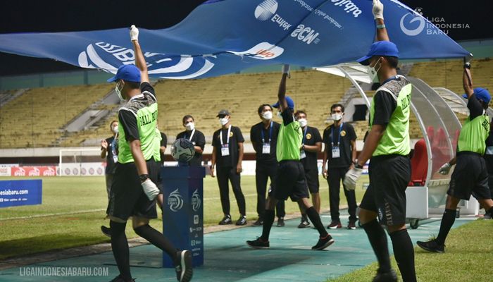 LIGA 1: Susunan Pemain Persib vs Persija, Robert Turunkan 3 Penyerang Sekaligus