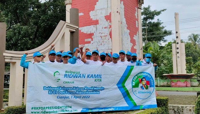 Di Tugu Kecapi Suling, Relawan RidwanKamilKita Cianjur Deklarasi Dukung Kang Emil Maju di Pilpres 2024