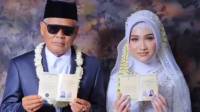 Viral Kakek 65 Tahun Nikahi Gadis 18 Tahun Maharnya Bikin Heboh