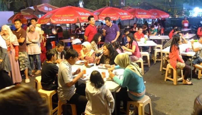 Ini Dia Tiga Rekomendasi Warung Makan Murah di Daerah Dipatiukur Bandung