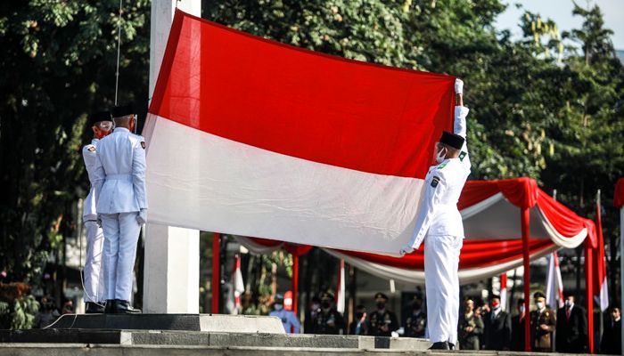 Resmi Dikukuhkan, Paskibraka Kota Bandung Siap Kibarkan Merah Putih
