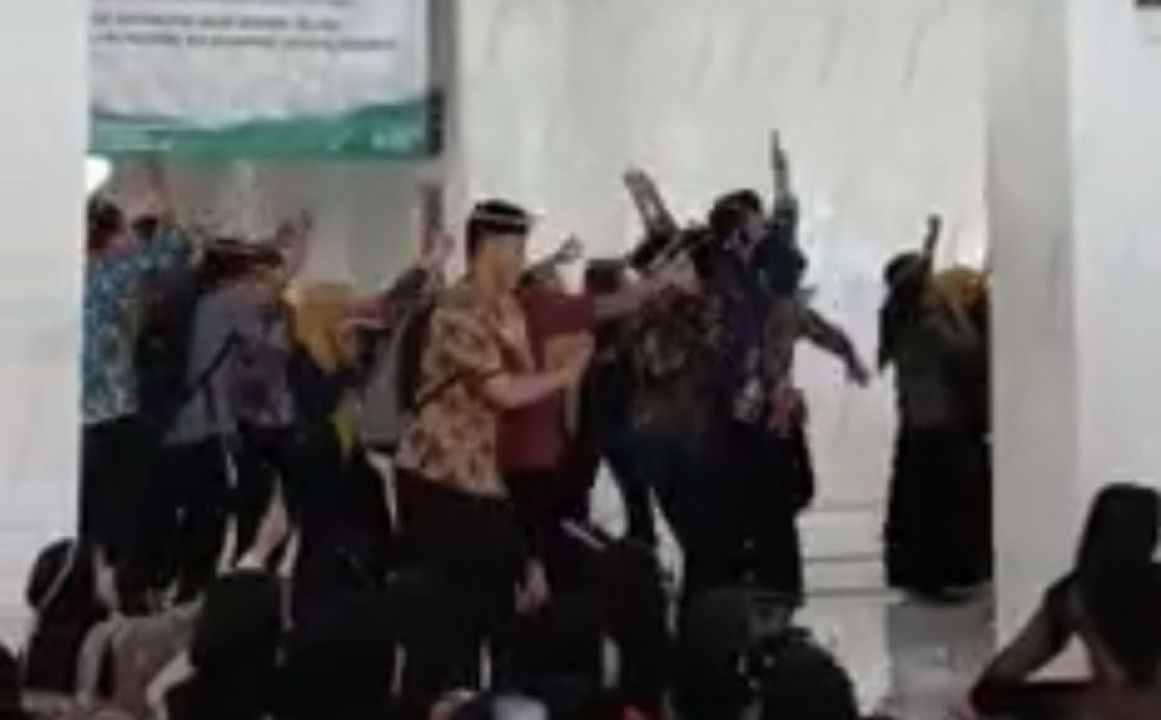Viral Video Mahasiswa Berjoget lagu 'Ojo Dibandingke' di Masjid, Ini Penjelasan UIN KHAS Jember