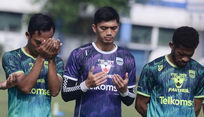 Mantan Pemain Persib Lintas Angkatan Gelar Doa Bersama Bagi Korban Stadion Kanjuruhan