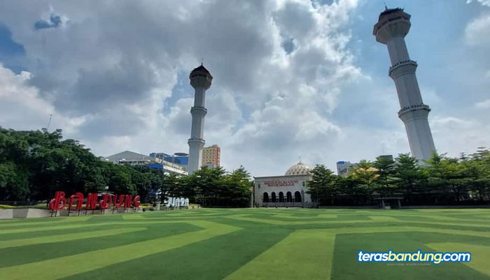 Alhamdulillah, Selama Ramadan Taman Alun-Alun Bandung Dibuka, Ini Aturan Buat Pengunjung
