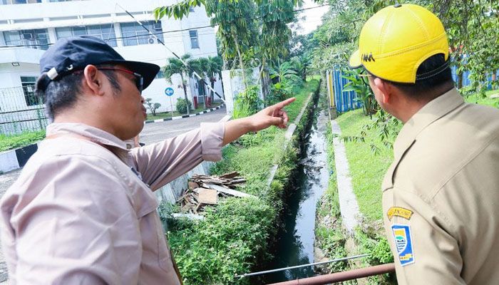 Usaha Kota Bandung Tanggulangi Banjir, Masifkan Pengerukan Sungai dan Drainase