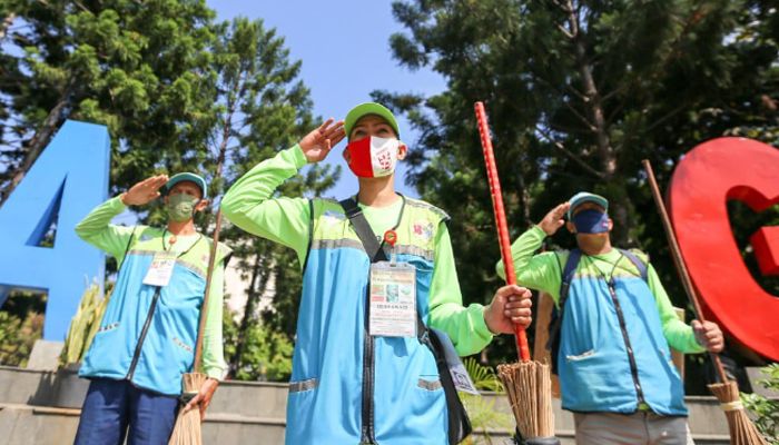 Siap Tangani Sampah Perayaan Malam Tahun Baru,  DLHK Kota Bandung Kerahkan 427 Petugas dan 16 Truk 