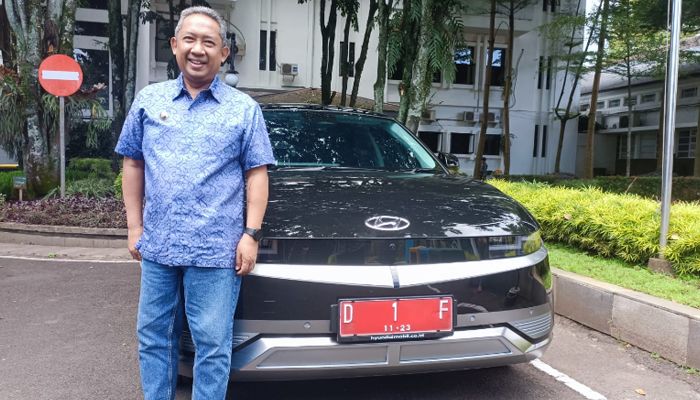 Mulai Gunakan Mobil Listrik, Wali Kota Bandung Ceritakan Pengalamannya, Seru!