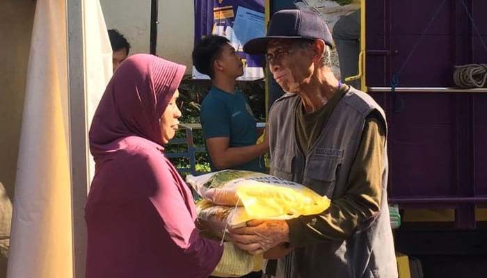 Tak Sampai Satu Jam 30 Ton Beras Medium Ludes di Tiga Lokasi Operasi Pasar Pemkot Bandung