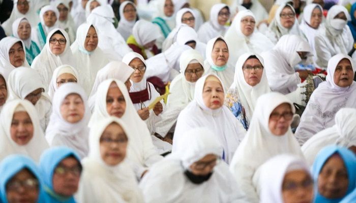 Lepas 2.396 Calon Jemaah Haji, Plh Wali Kota Bandung: Kesehatan Adalah Hal Terpenting