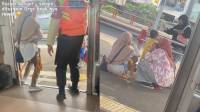 Video Viral! Penumpang Kereta Diturunkan Petugas Gegara Anaknya Rewel