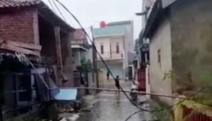 VIDEO Detik-detik Usai Puting Beliung Terjang 141 Rumah Di Baleendah ...