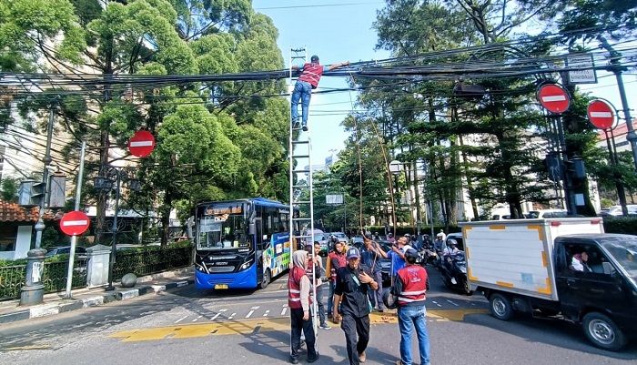 Pemkot Rampung Tertibkan Puluhan Kilometer Kabel Udara, Kota Bandung tak Lagi Semrawut