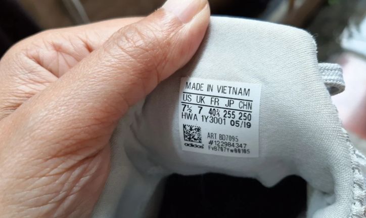 Mau Belanja Sepatu Online, Cek Dulu di Sini Cara Mengukur Kaki untuk Sepatu, Biar Gak Salah Beli
