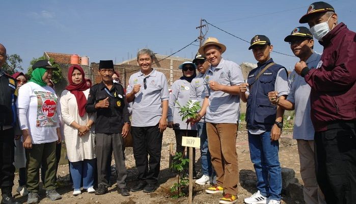 LPM Kelurahan Cibangkong Bikin Buruan Sae Eksis di Bulan Bhakti Gotong Royong XX