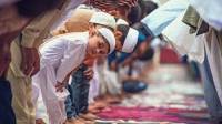 7 Adab Membawa Anak Kecil ke Masjid, Orang Tua Harus Mengerti