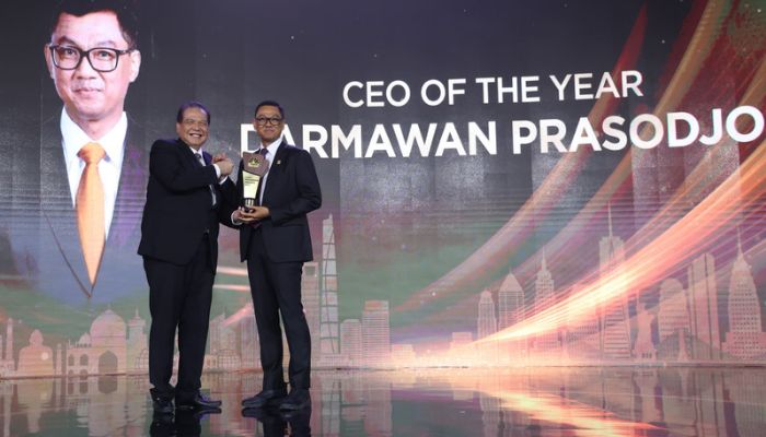Dirut PLN Darmawan Prasodjo Kembali Dinobatkan Jadi CEO of The Year