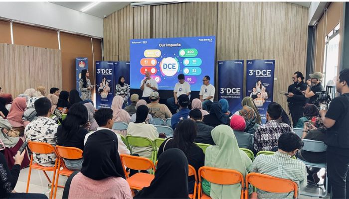 Tingkatkan Brand dan Bisnis UKM, Telkomsel Gelar Lokakarya Roadshow 3rd Digital Creative Entrepreneurs di Bandung