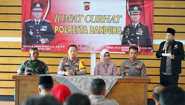 Warga Pasirjambu Curhat ke Kapolresta Bandung soal Perpanjangan SIM Online