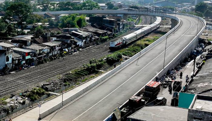 Flyover Ciroyom Sudah Bisa Dilintasi Kendaraan