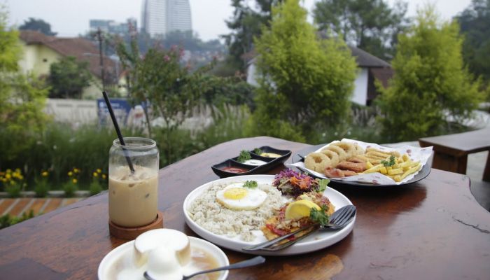 Cari Tempat Ngopi Dengan View Kota Bandung? Classico Coffee & Bake Bisa Jadi Pilihan