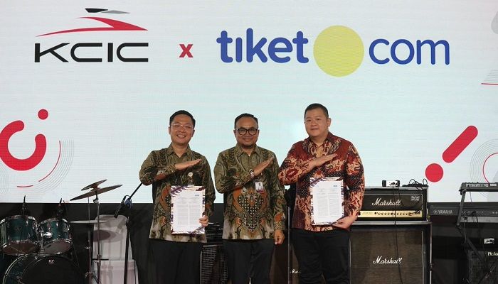 Mulai November, Tiket Kereta Cepat Whoosh Resmi Tersedia di tiket.com