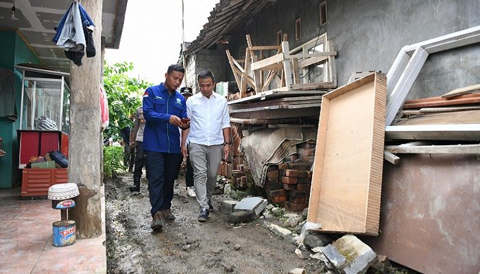 Bey Machmudin Cek Kondisi Banjir di Tiga Kelurahan Kota Sukabumi