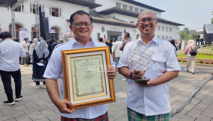 Pemkot Bandung Raih Penghargaan dari Pemprov Jabar, Terbaik Ketiga Pencapaian Sinas Tercepat 