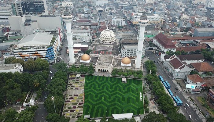 6 Masjid Pilihan untuk Muhasabah Akhir Tahun 2024 di Bandung