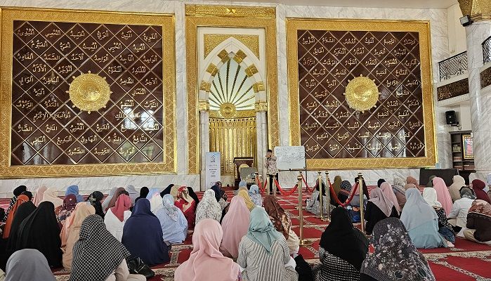 Ratusan Jamaah Antusias Ikuti Kajian Ustadz Ridho Febri di Masjid Agung TSM