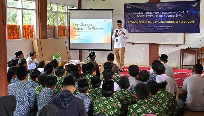 Sambut Ramadan, Telkom Regional 2 Serahkan Bantuan Pendidikan ke Pondok Pesantren Al-Furqon di Bandung Barat