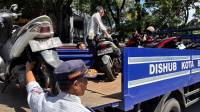 Dapat Laporan, Dishub Kota Bandung Gercep Langsung Tertibkan Parkir Liar