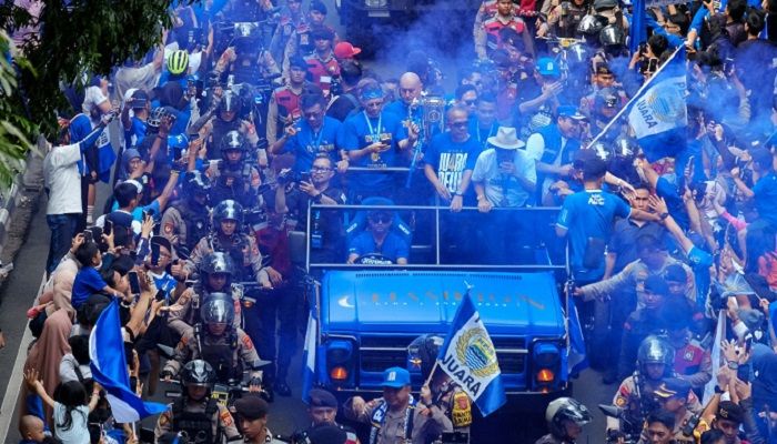 Bandung Lautan Biru, Bobotoh Turun ke Jalan Rayakan Persib Juara
