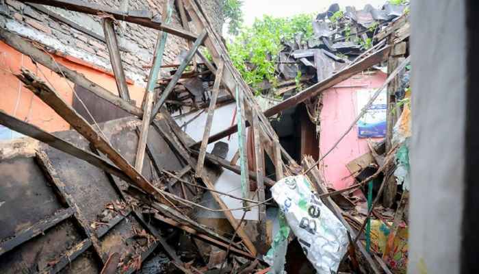Rumah di Kecamatan Lengkong Ambruk, Wakil Wali Kota Bandung: Kita Perbaiki Secepatnya!