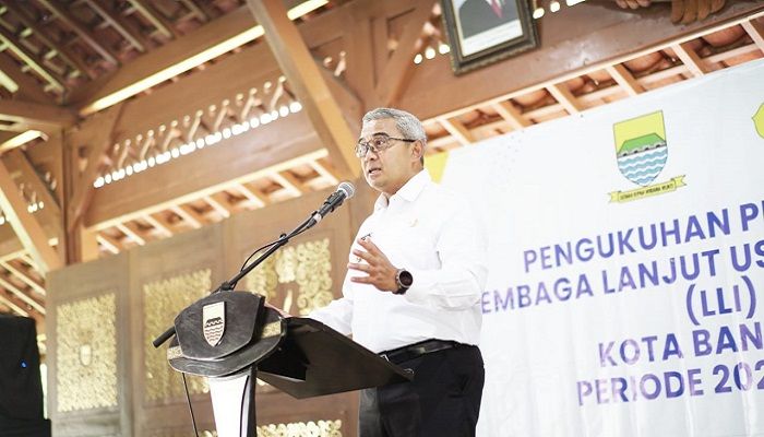 Wujudkan Kota Bandung Ramah Lansia, Farhan: Diawali Perbaikan Infrastruktur dan PJU 