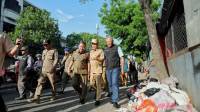Ingat! Warga Bandung yang Buang Sampah Sembarangan akan Ditindak di Tempat