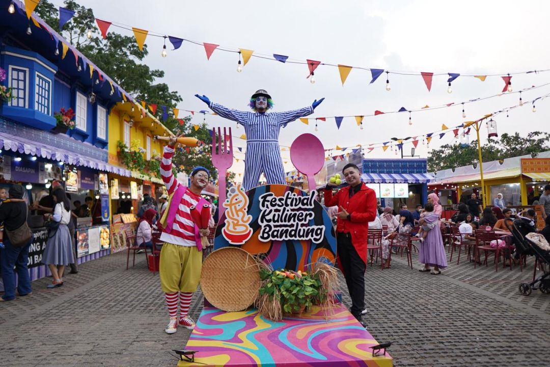 Indosat Hadirkan Jaringan Andal di Festival Kuliner Bandung 2025 