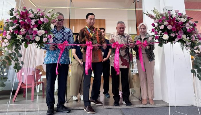 Perluas Akses Pendidikan Bahasa Inggris, English 1 Buka Center di Bandung Summarecon