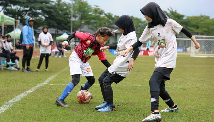 Rekor Baru di Bandung, Ribuan Siswi Ramaikan MilkLife Soccer Challenge Bandung Seri 2 2025/2026