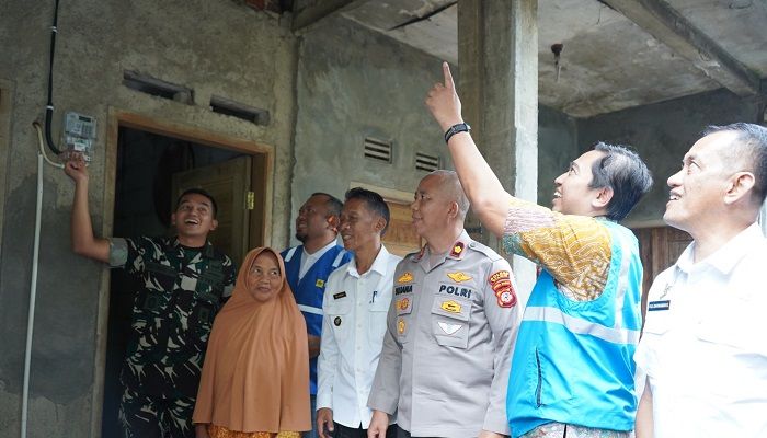 Ramadan, 321 Sambungan Listrik Gratis PLN UID Jawa Barat Terangi Berbagai Wilayah