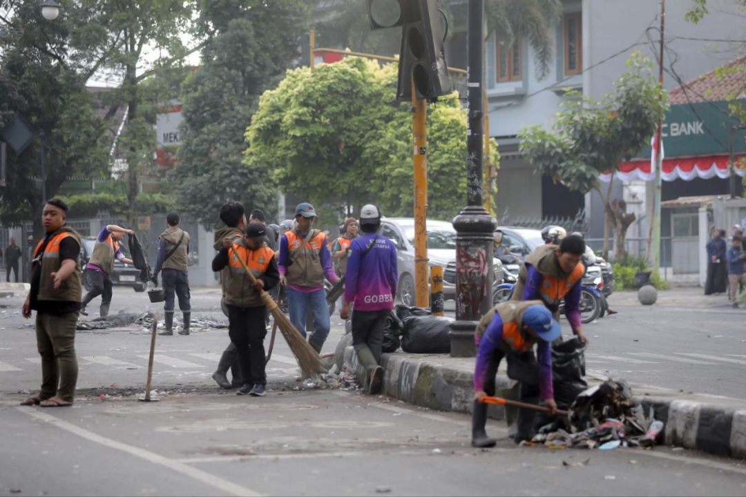 Kerusakan Capai Rp400 Juta, Ini Dampak Kericuhan Demo Buruh di Bandung