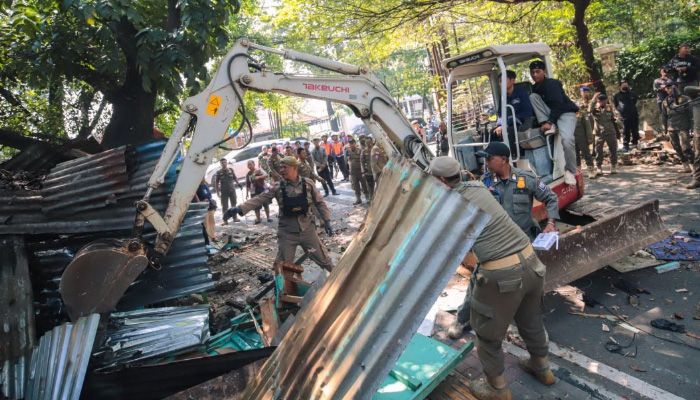 Ratusan Bangunan Liar Dibongkar di Bandung, Pasirkoja dan Cicadas Jadi Sorotan
