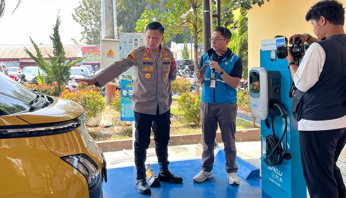 PLN dan Polres Garut Berkolaborasi Hadirkan SPKLU di Mapolres Garut