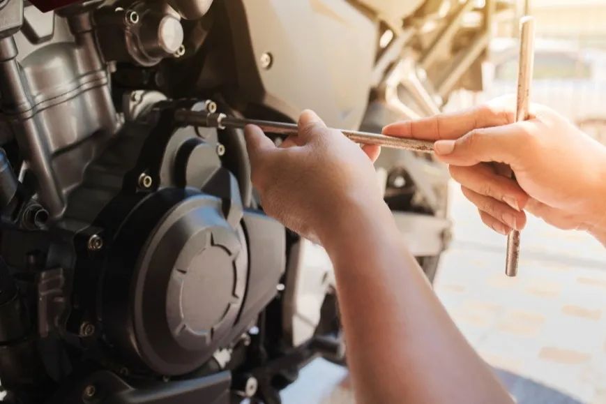 Kenapa Setiap Bongkar Motor Selalu Ada Baut yang Lebih atau Kurang? Ini Penyebab dan Cara Mengatasinya