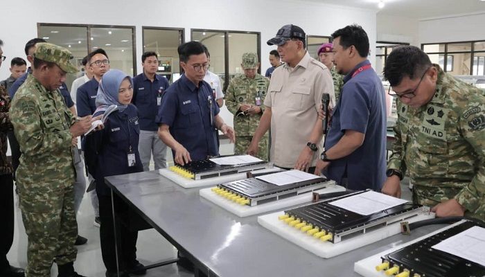 Menhan Tinjau Kapabilitas Radar, Drone, dan Elektronika Pertahanan PT Len Industri