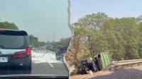 Kecelakaan di Tol Cipularang KM 75 Arah Jakarta, Truk Pengangkut Cat Tumpah Tutupi Ruas Jalan