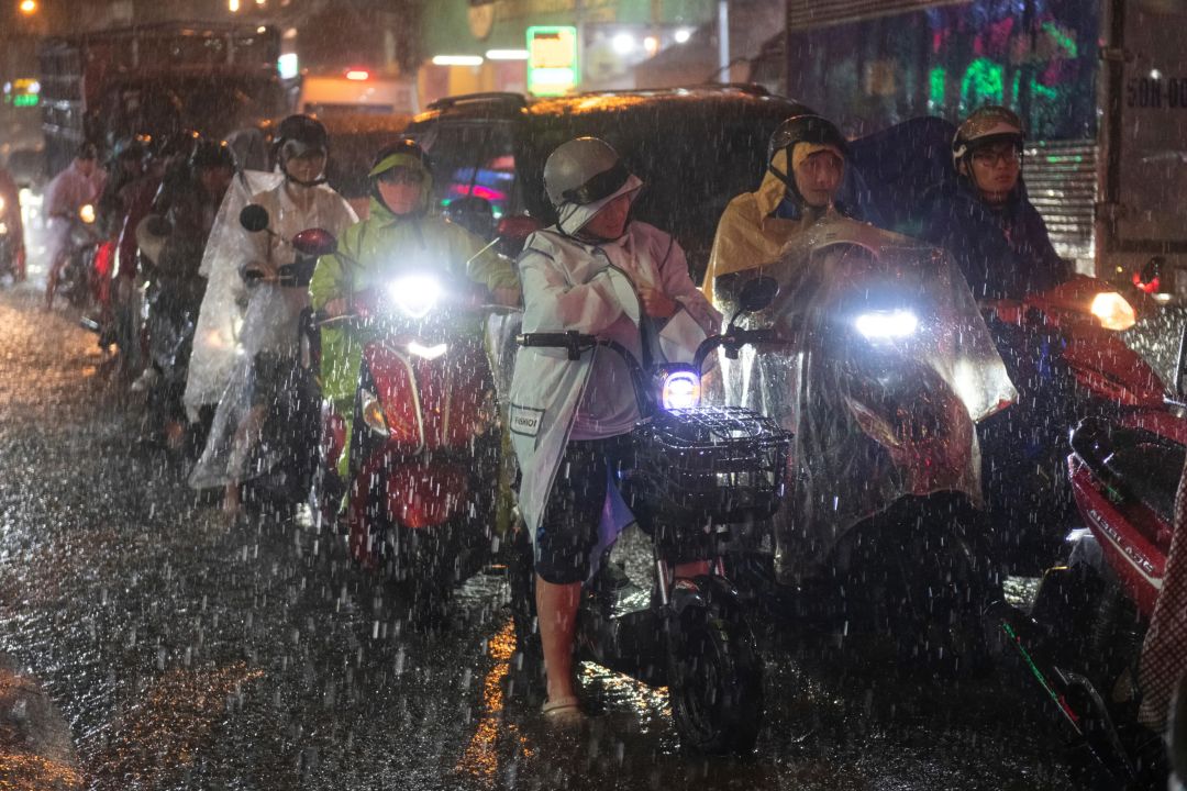 Musim Hujan Tiba, Ini 8 Hal yang Wajib Disiapkan untuk Motor agar Aman di Jalan