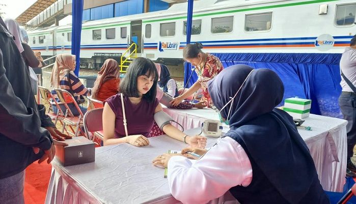 Semangat Sumpah Pemuda, KAI Daop 2 Bandung Hadirkan Rail Clinic Layani Kesehatan Gratis